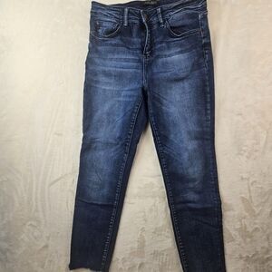 Judy Blue Jeans Relaxed Fit 7 womens 28 Waist denim stretch comfort fray hem